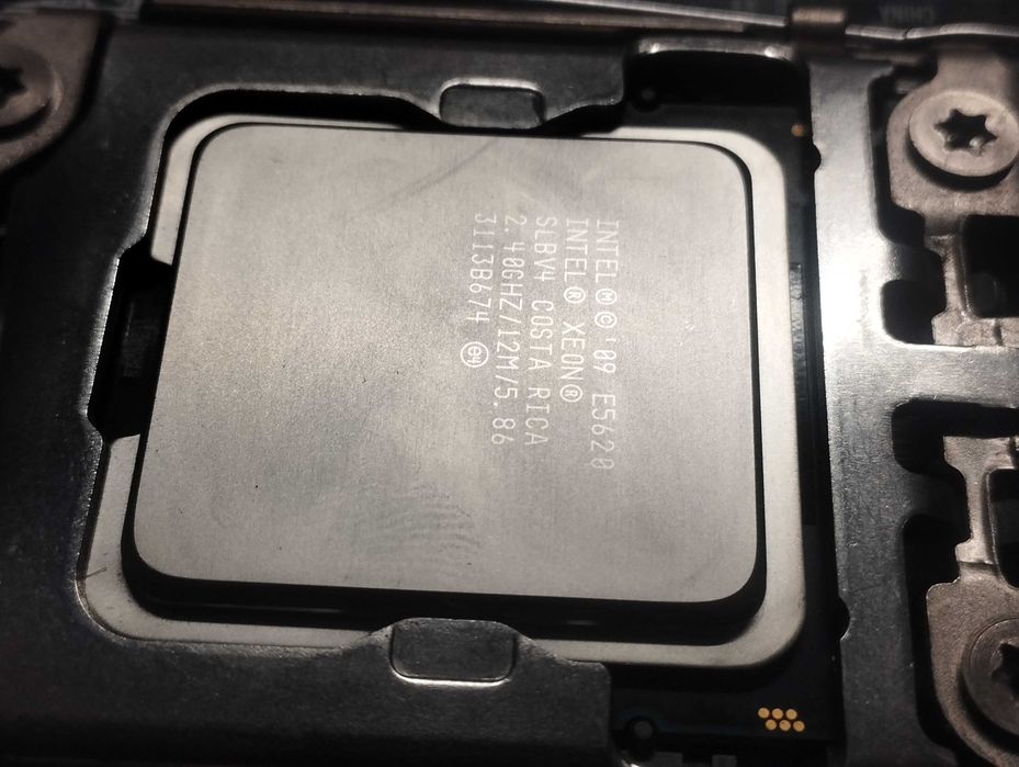 Apple Mac Pro 5,1 Dual CPU Tray (2× Intel Xeon E5620, 2.40GHz)