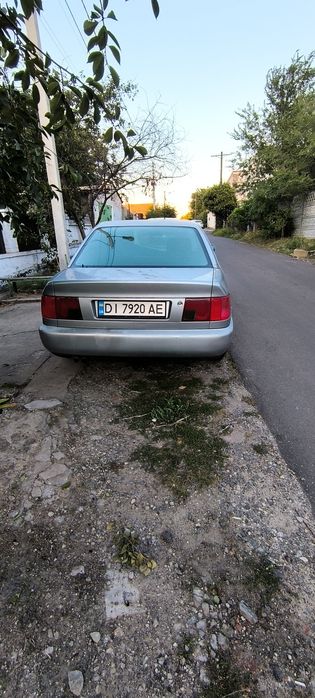 Продам Audi a6c4 2.6 газ бензин