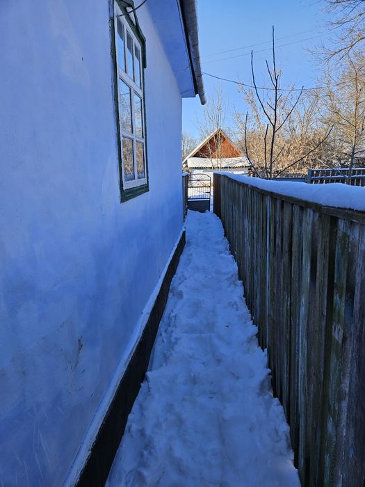 Будинок з двома ділянками