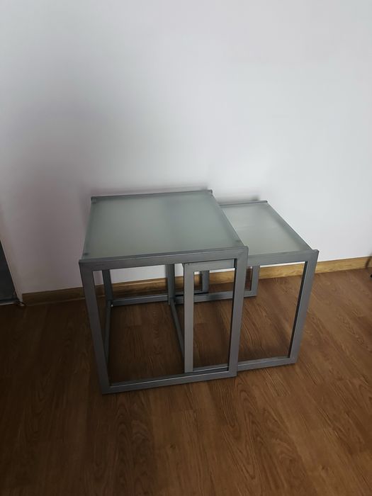 Zestaw dwóch szklanych stolików kawowych