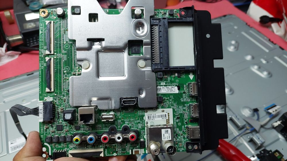 Vendo mais board de uma TV LG 43UK6470PLC