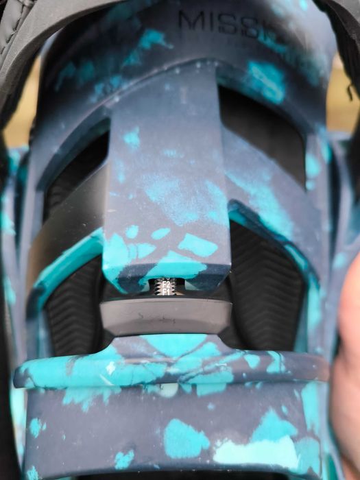 Wiązania snowboardowe Burtom Mission M EST