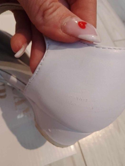 Eleganckie buty dla dziewczynki