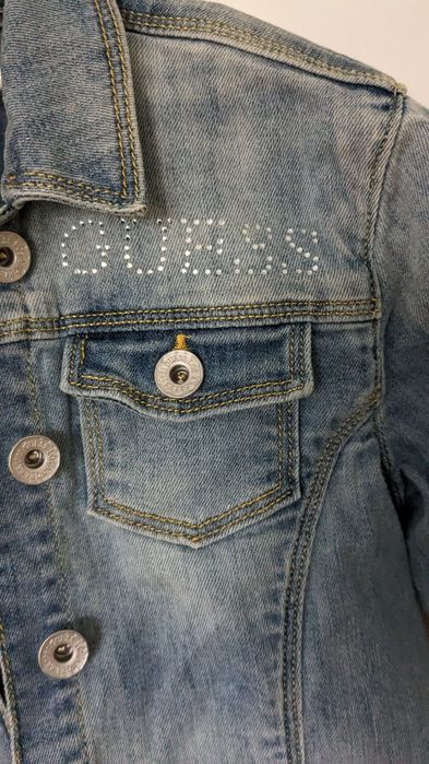 Модна джинсова куртка Guess