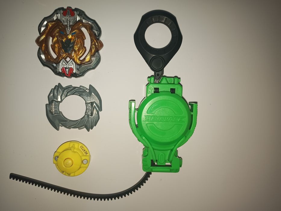 Продам Бейблейд от хасбро Геркулес