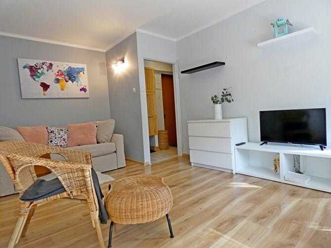 Kawalerka z klimatyzacją + WIFI- Solec 28, BRAK PROWIZJI