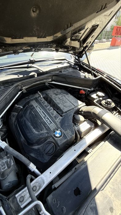 BMW x5 2012  року