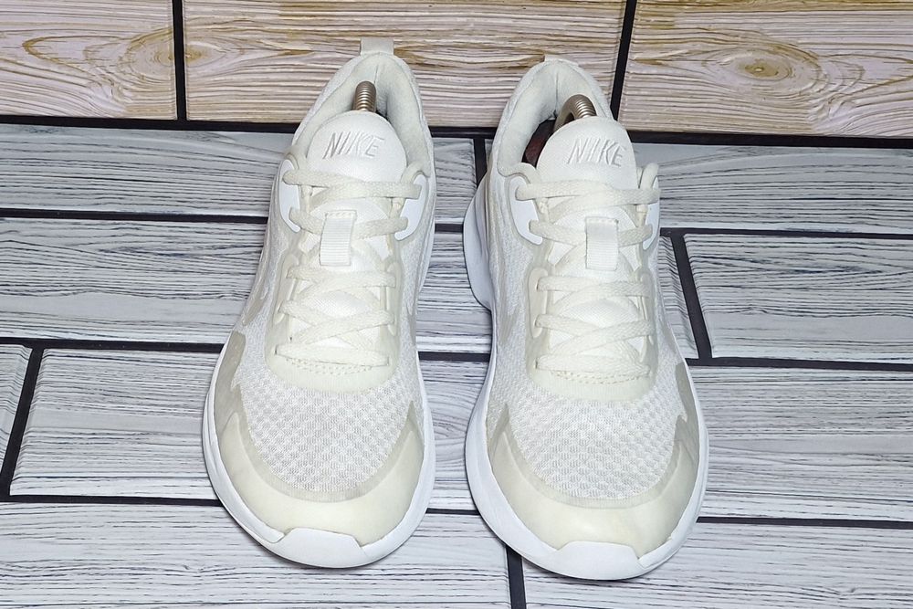 Літні кросівки Nike (р.37.5) 23.5см.