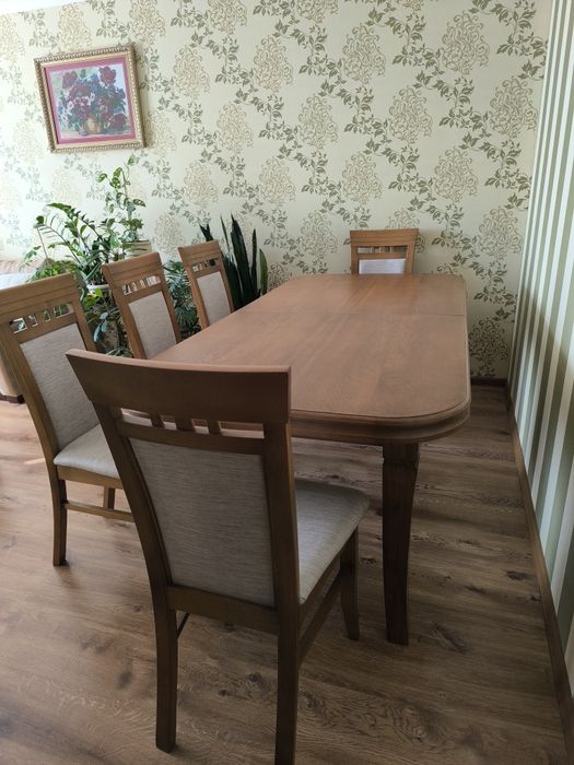 Стіл з масиву дуба та крісла