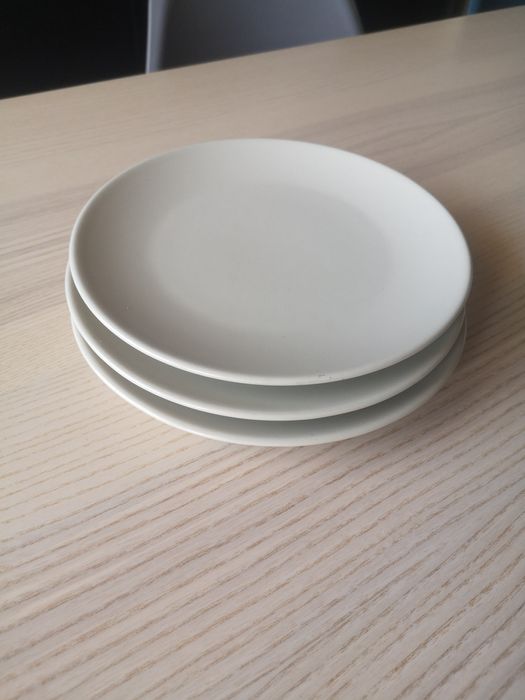 40 Pratos Sobremesa Beje IKEA