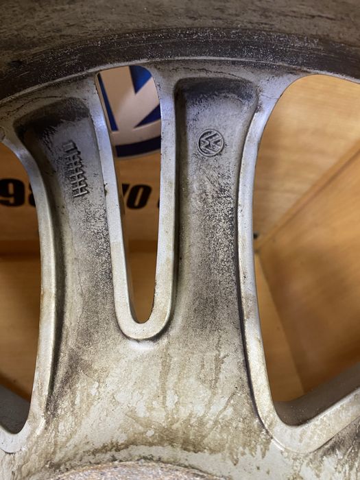 Диски R-Line  з новими літніми шинами 235/45 R19 5x112 шини титати