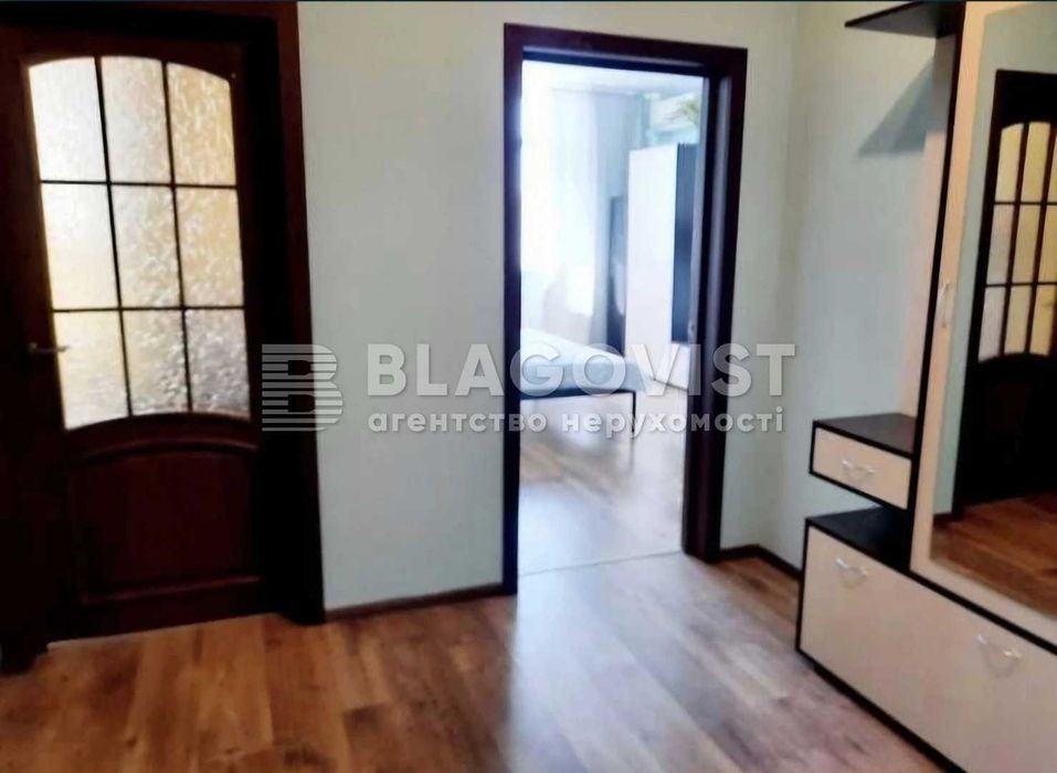 Продаж 1-к квартири 52 м. ЖК Паркові озера, М.Дарниця, парк Перемога