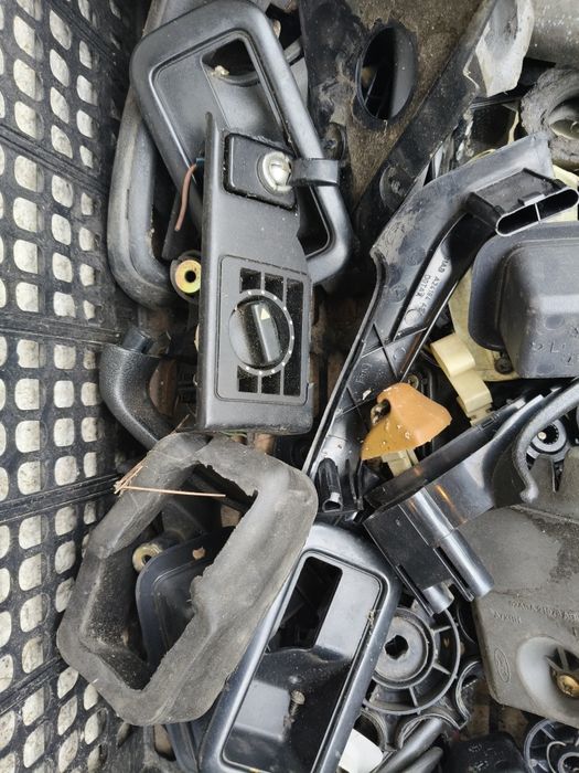 Para Despachar Peças Ford Escort/Orion MKIII desde pedais a óticas