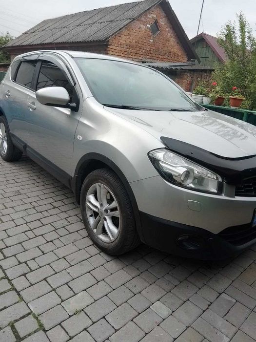 Автомобіль  Nissan Qashqai