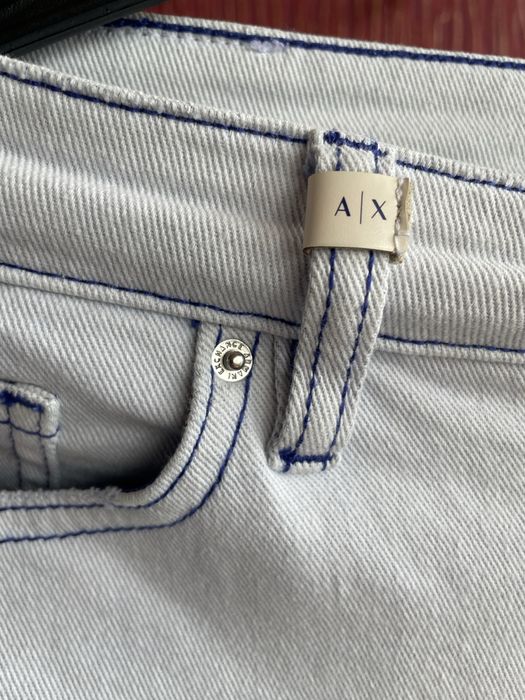 Джинсы Armani Exchange
