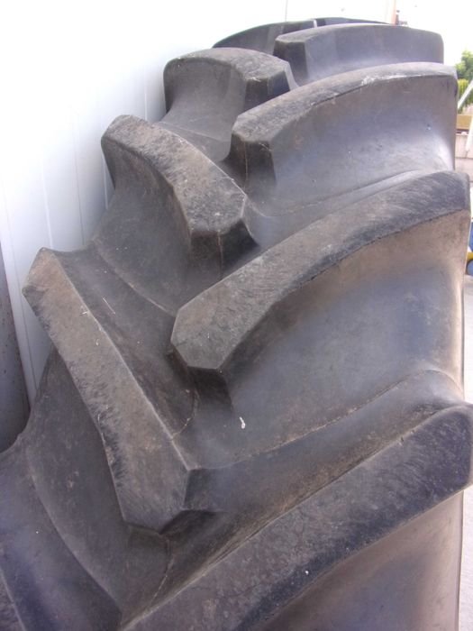 koła wąskie międzyrzędowe  14,9 x 34 i 14,9 x 46 John Deere 1,8 m