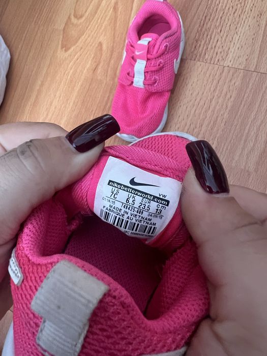 Кросівки для дівчинки Nike