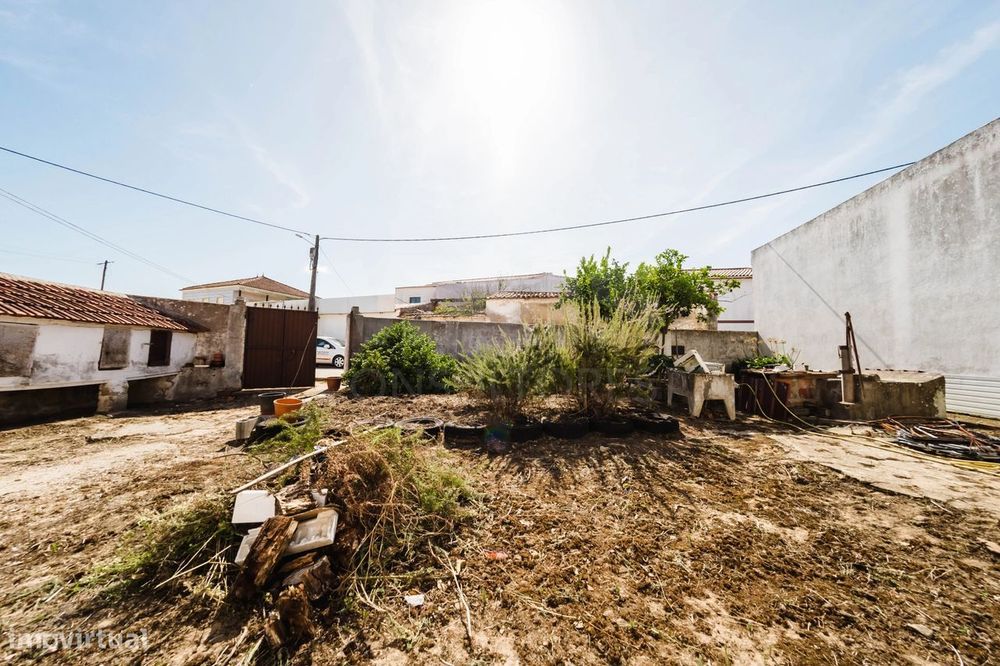 2 Moradias num terreno de 6117m2 | Carvalhal | Bombarral
