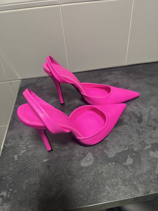 Sapatos novos Zara Rosa shock