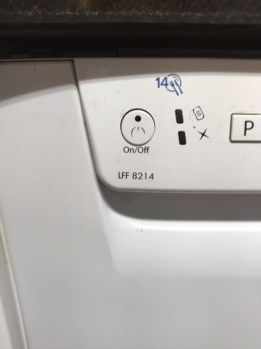 Máquina Lavar Loiça Ariston Hotpoint-LFF8114