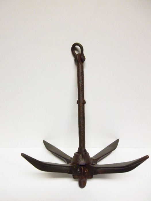 antiga ancora dobrável de barco