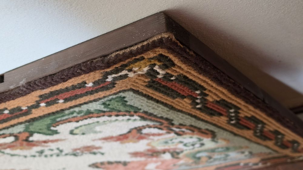 Quadro / tapete de Arraiolos com moldura madeira