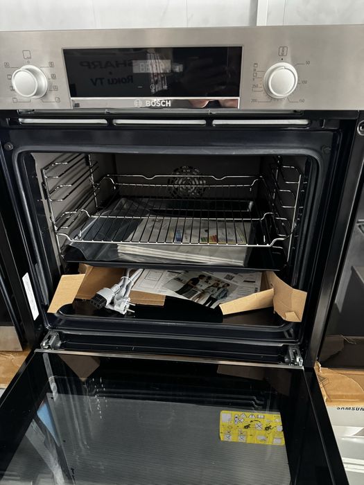 Вбудована духовка Bosch HBA534BS3F