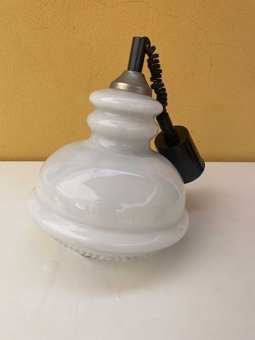 Candeeiro Rolly 76 abatjour vidro opalino branco Mid Century Modern