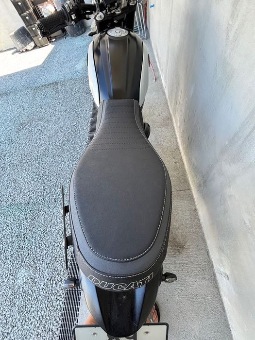 Ducati scrambler icon dark Arnoso (Santa Maria E Santa Eulália) E ...