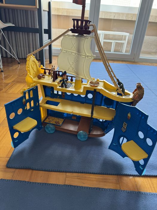 Barco grande de Jake e os Piratas