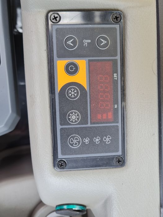 Mini Escavadora
XCMG XE35E