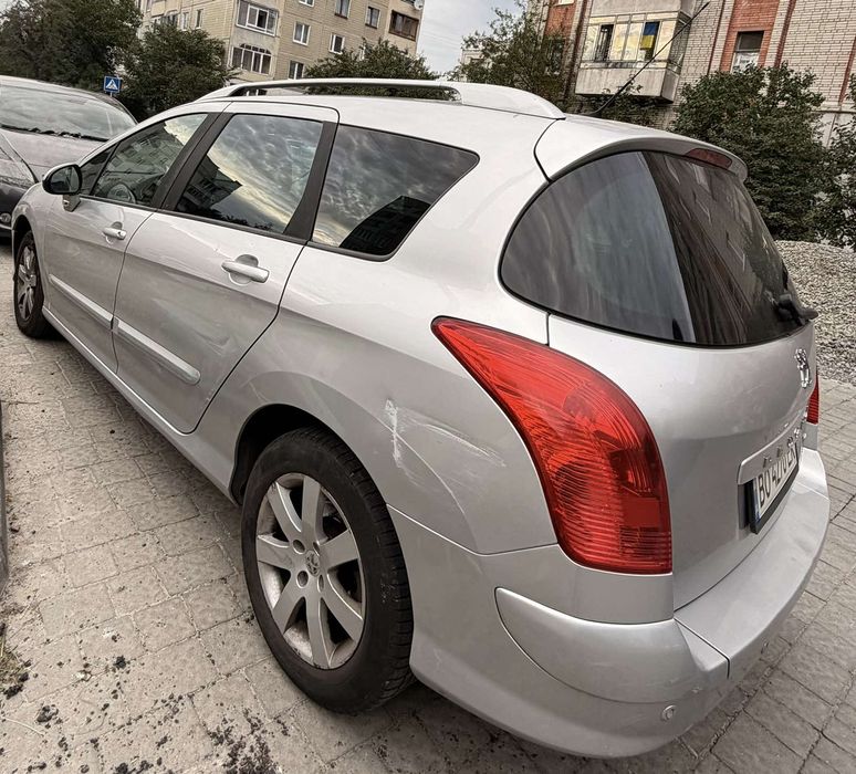 продам Пежо 308 терміново