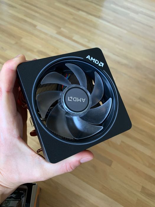 CPU AMD Ryzen 7 3800X CPU & Wraith Prism AMD Ryzen 7 3800x 4,5GHz AM4 36MB Cache Wraith Prism