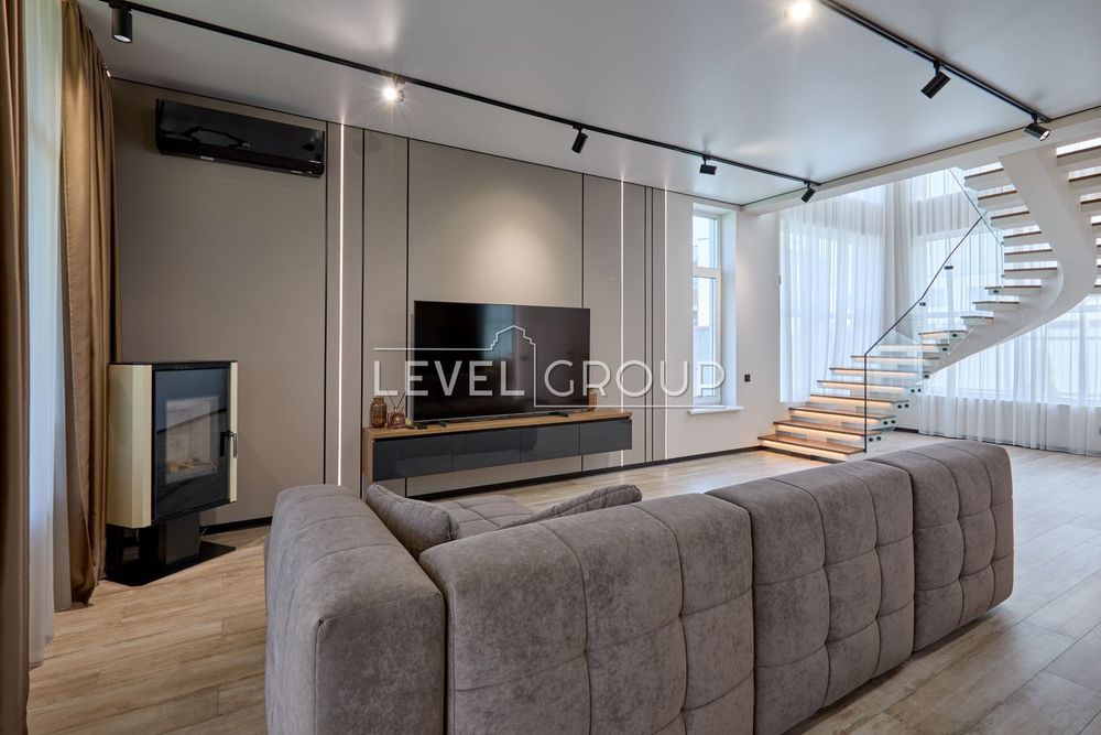 Продаж сучасного котеджу 150 м2 з ремонтом КМ Osocor House, Дарницький район, Славутич, Київ