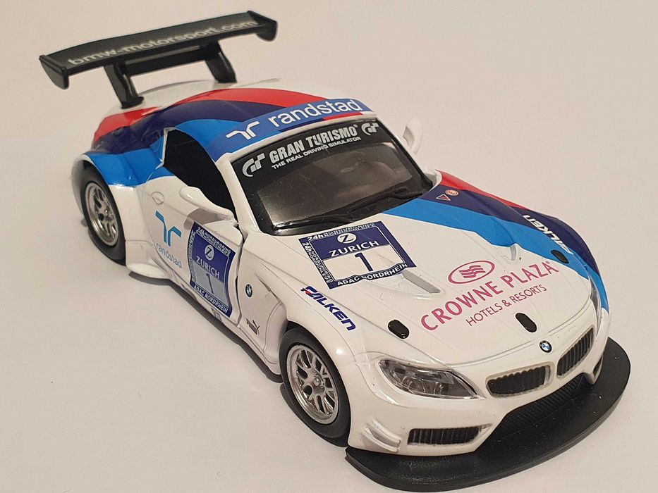Auto metalowe BMW Z4 GT3 skala 1/38 wyścigowe nowe samochod