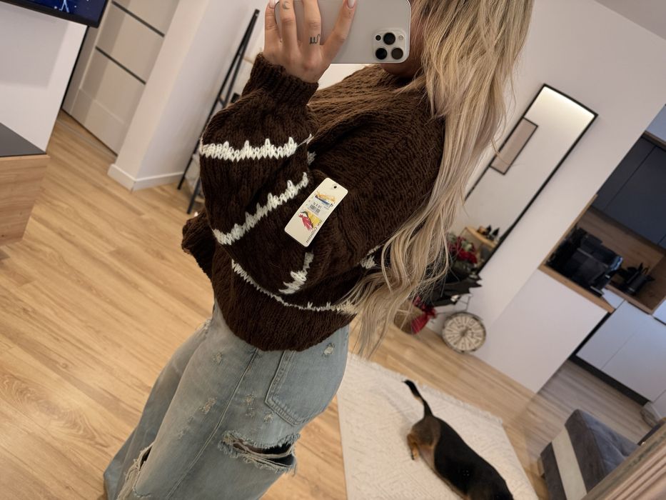 Sweter w paski serduszka bufiaste rękawy | Brąz | U