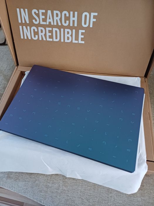 Laptop Asus E 510 nowy