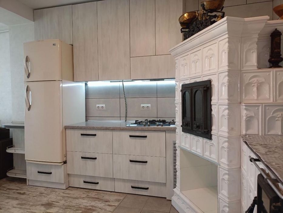 Продам будинок в місті  по вул.Хоткевича