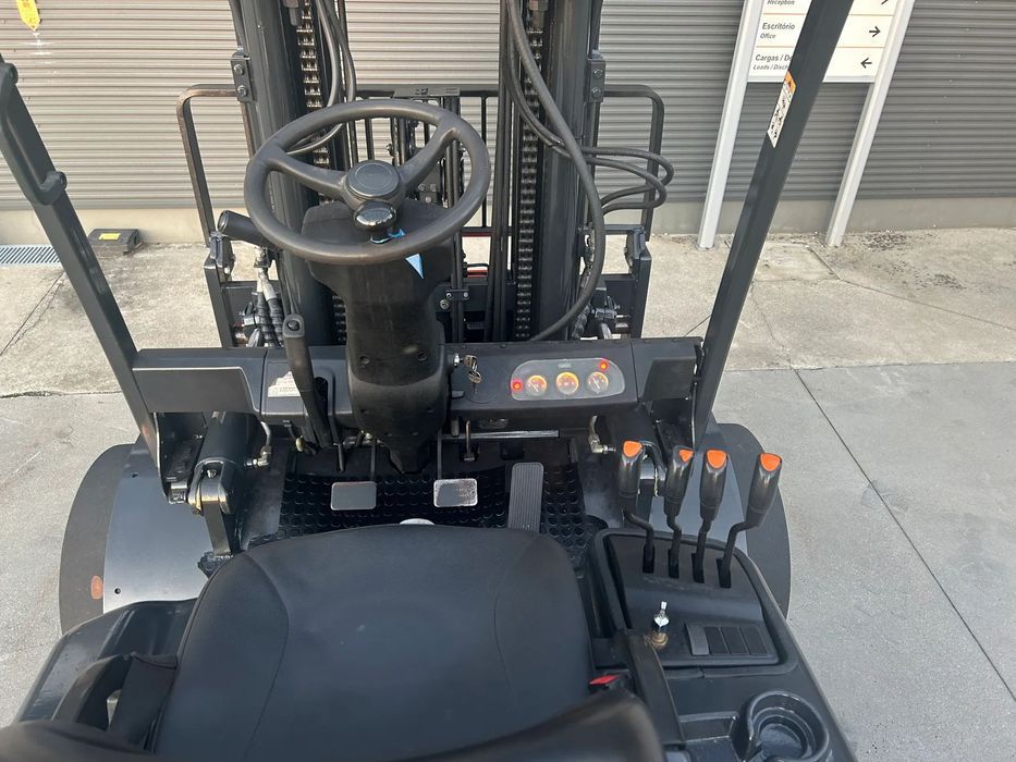 Empilhador Doosan 5000 Kgs Diesel