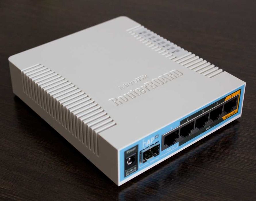 Mikrotik hAP ac (RB962UiGS-5HacT2HnT), 1300 Мбіт/с, 2.4 и 5 ГГц, SFP