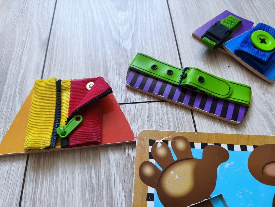 Ігровий набір Melissa and Doug Дерев’яна дошка з застібками