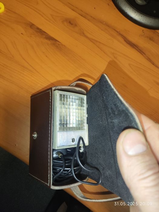 Продам вспышку фотон