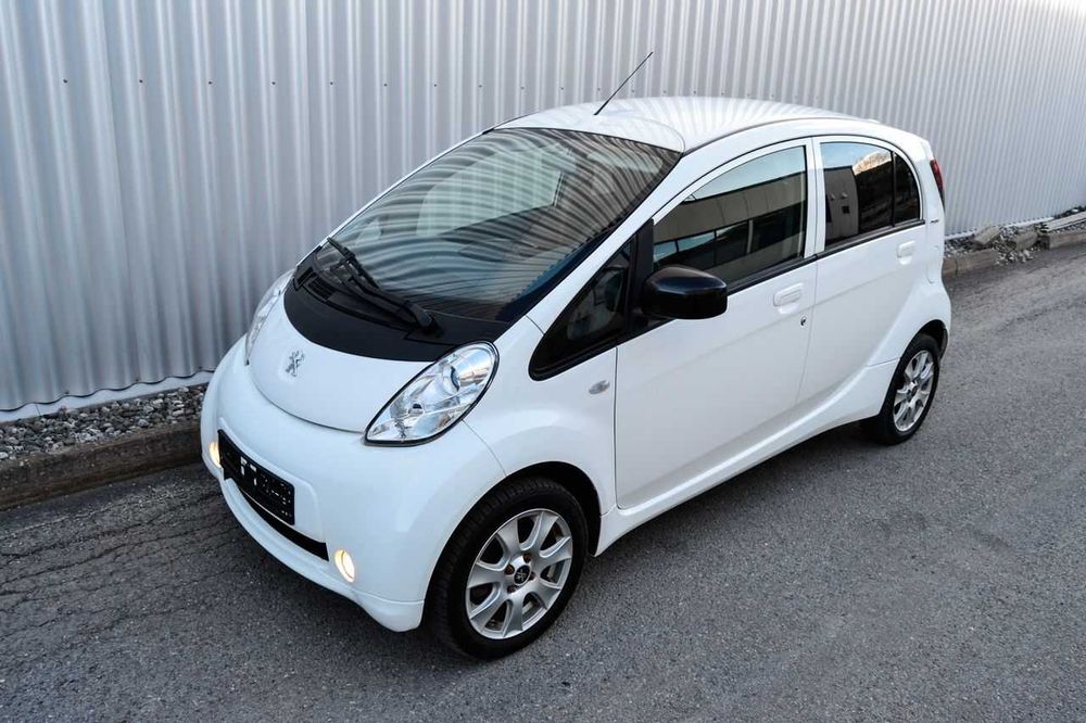 Peugeot iOn 2015 без ДТП, рідний пробіг, два комлпекти дисків і ключів