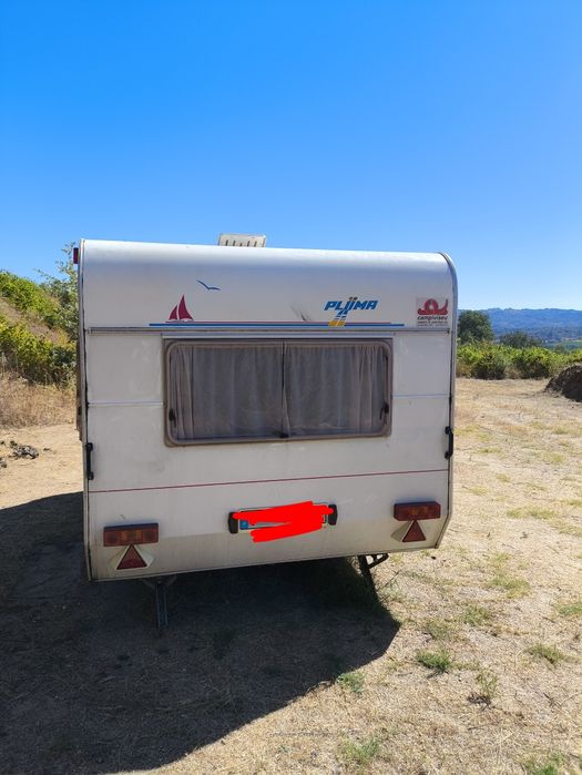 Caravana Pluma 350
