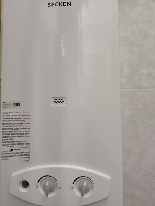 Vendo esquentador BECKEN 11L gás de botija completamente novo