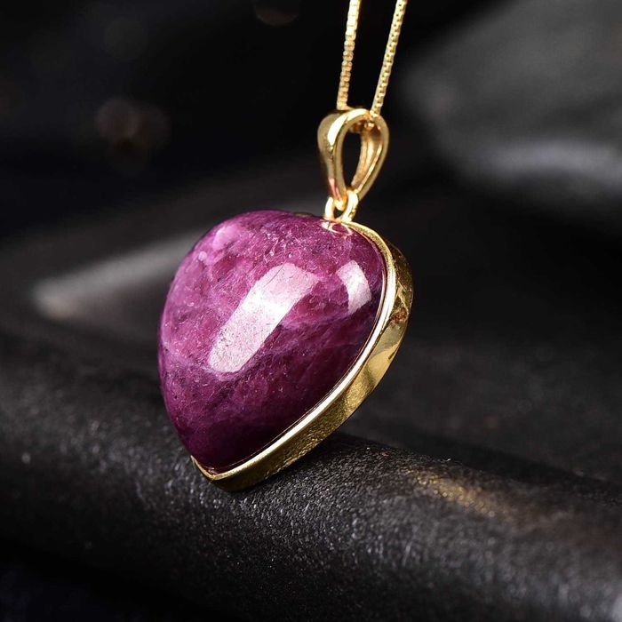 Pendente grande e exclusivo com rubi natural - 9.35 g