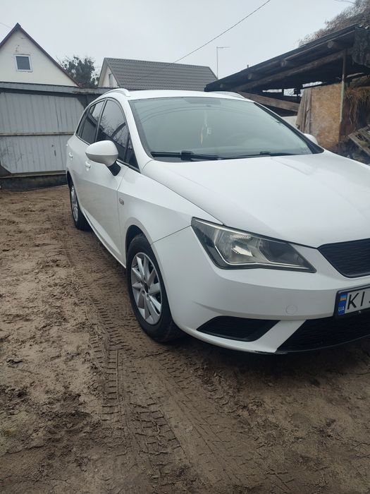 Продаю автомобіль сеат ібіця дуже економний та надійн автомобіль сеат