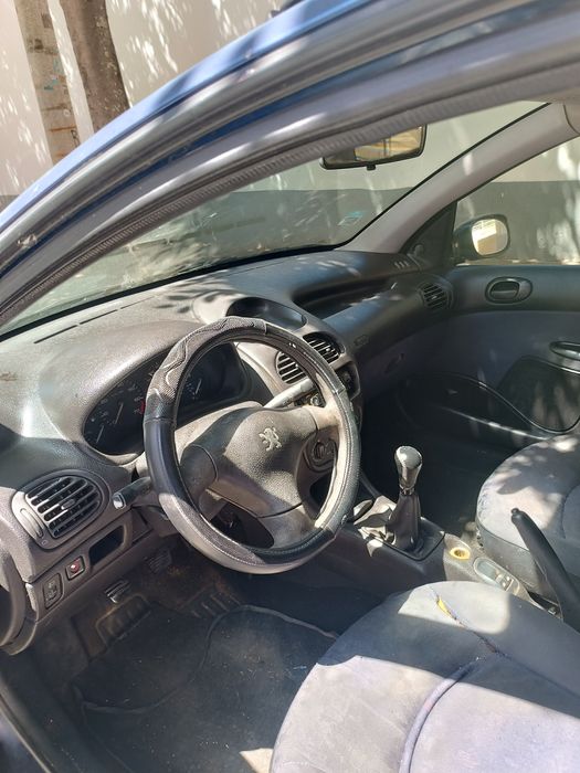Peugeot 206 à venda