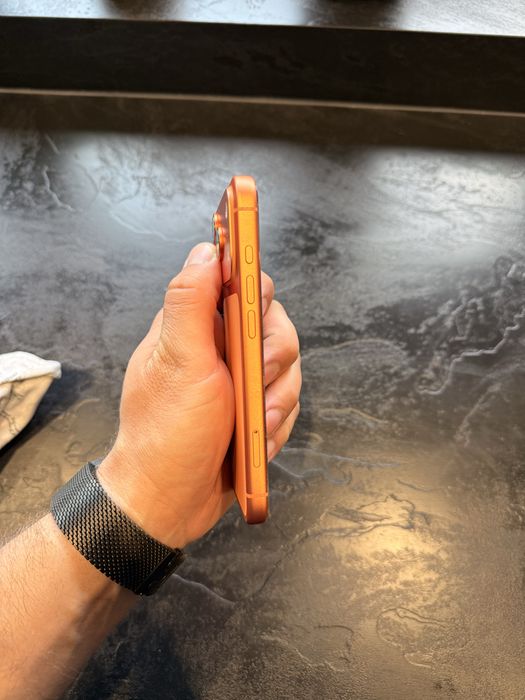 iPhone 17 Pro 256GB Cosmic Orange