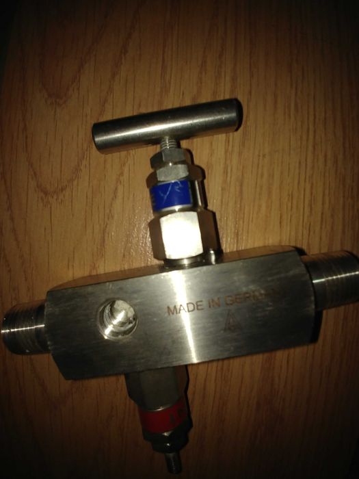 Hy-Lok (хай-лок поштучно).